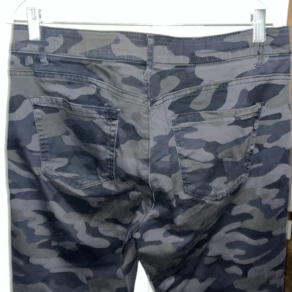 Democracy Ab Technology black/gray camo skinny pants Size 14 - Picture 6 of 6